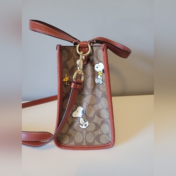 Coach X Peanuts Dempsey Carryall, BNWOT - Picture 4 of 11
